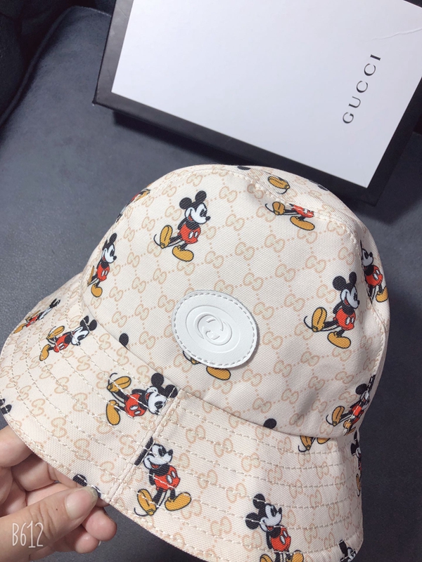 ブランド帽子背面デザイン